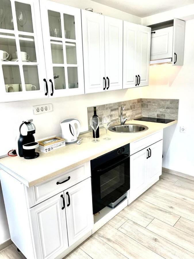 P&I Apartments Jadranska 74,Dobrota 코토르 외부 사진