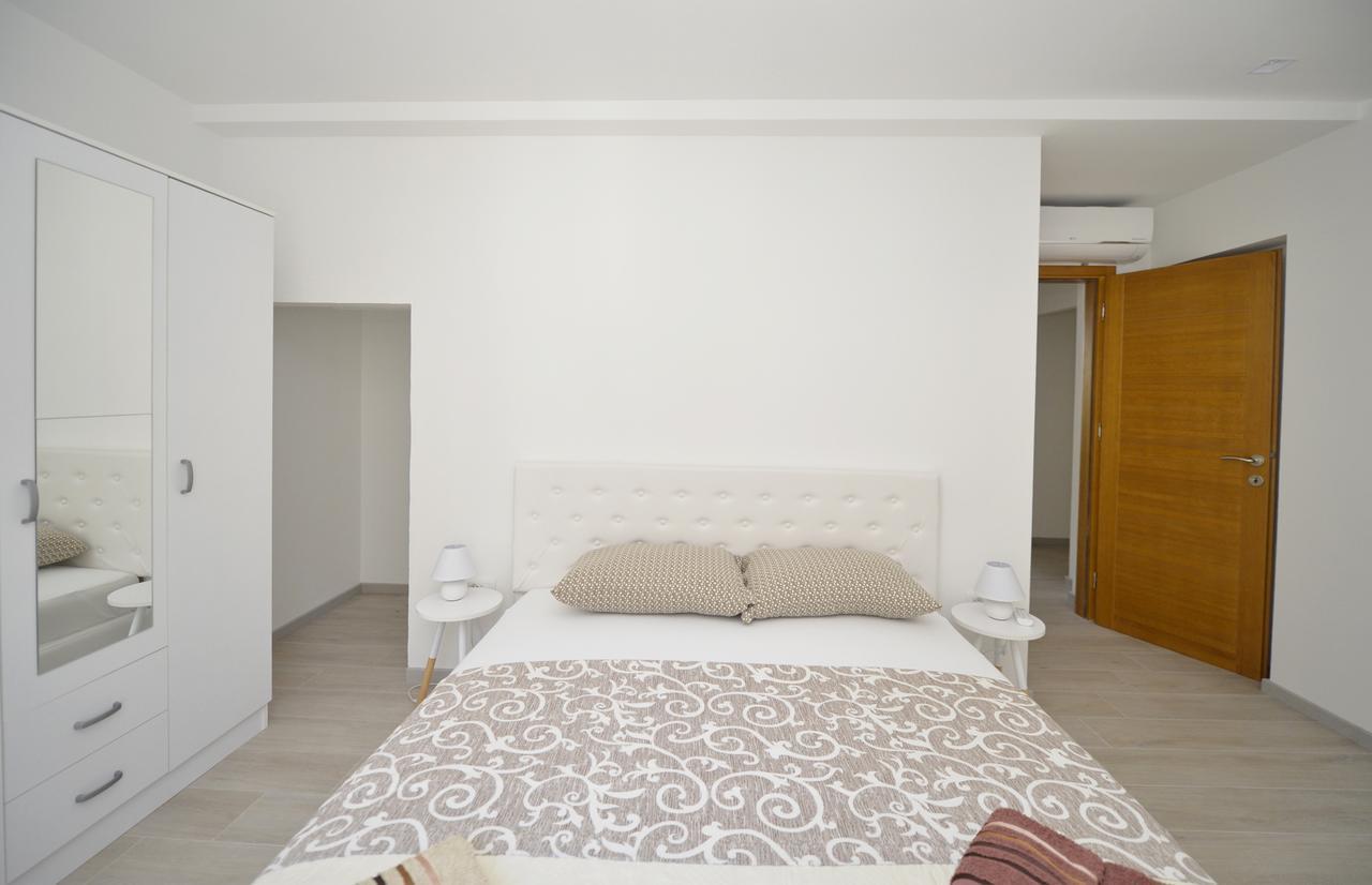 P&I Apartments Jadranska 74,Dobrota 코토르 외부 사진