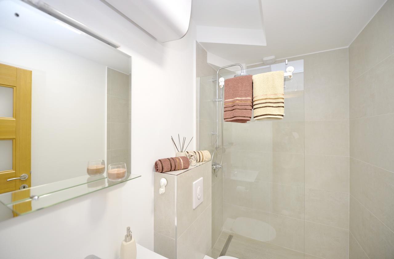P&I Apartments Jadranska 74,Dobrota 코토르 외부 사진